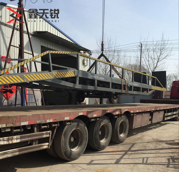 汕尾移动式登车桥装车发货